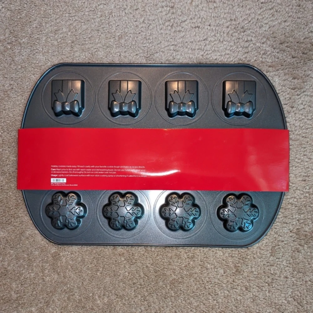 Wilton Non-Stick Holiday Cookie Sheet Tray